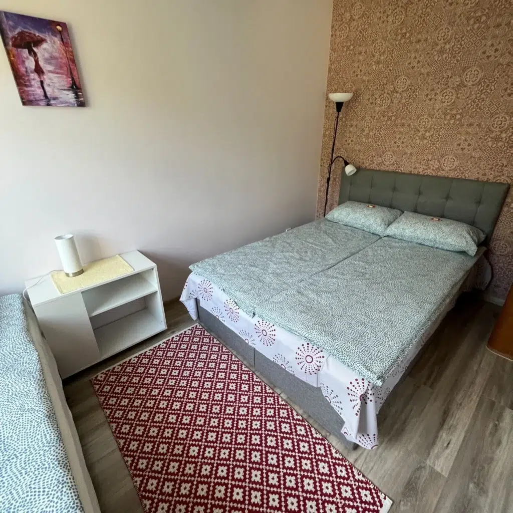 Magamistuba kahe voodiga Roomassaare 12 korteris Kuressaares